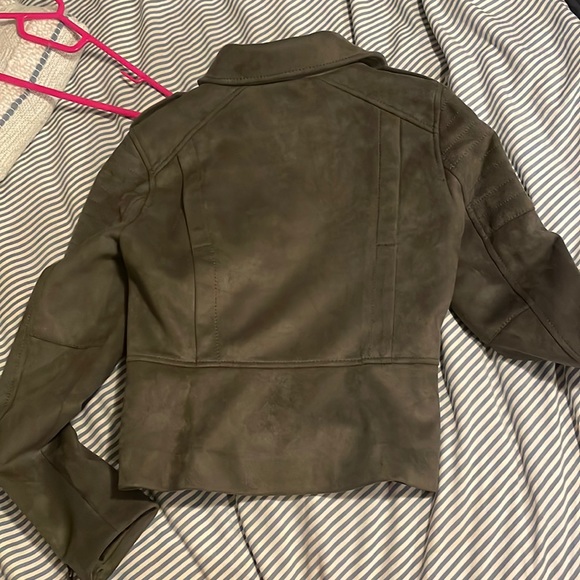 Great condition Banana Republic Moto jacket. - Picture 4 of 8